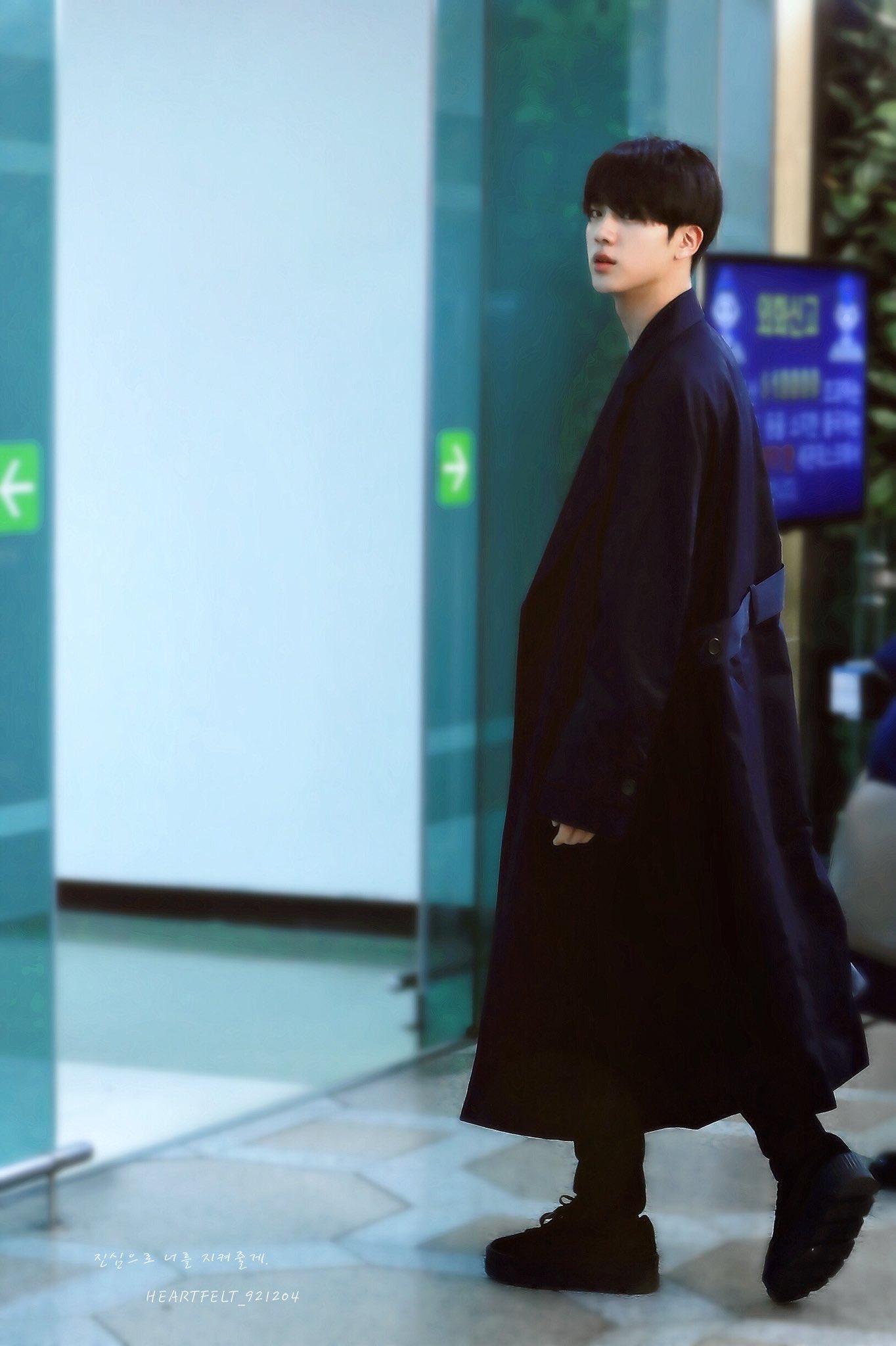 BTS jin ジン ロンT ブラック Mサイズ BTS jin ジン ロンT ブラック XL サイズ - メルカリ