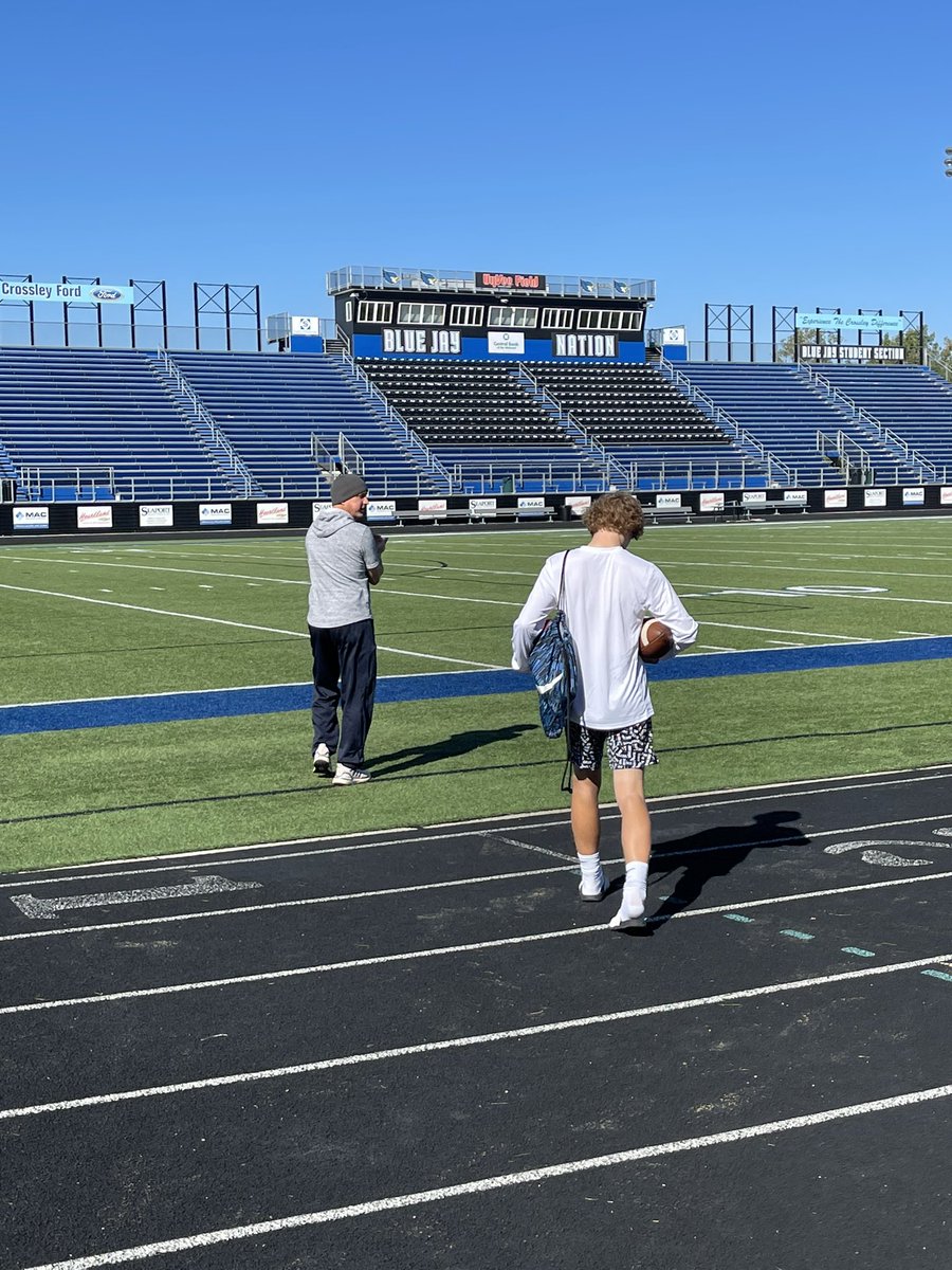 These are the memories <a href="/smortimer05/">Steve Mortimer</a> and I live for ….can’t be a QB only one day of the week 🏈💙 #MGOT #7