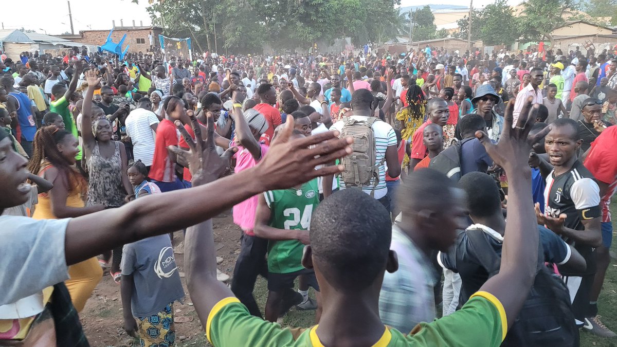 Invité cet après-midi par les jeunes de ma circonscription. Ils m'ont chaleureusement accueilli.
#mouvement_ita