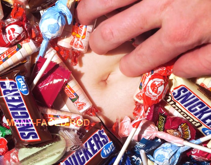 I got a sweet tooth. ☠ https://t.co/Ljw07wix0P<a href="/tag/belly"class="tags"><span>#belly</span></a><a href="/tag/bra"class="tags"><span>#bra</span></a><a href="/tag/bellybutton"class="tags"><span>#bellybutton</span></a><a href="/tag/navel"class="tags"><span>#navel</span></a><a href="/tag/%E3%81%B8%E3%81%9D"class="tags"><span>#へそ</span></a><a href="/tag/%EB%B0%B0%EA%BC%BD"class="tags"><span>#배꼽</span></a>