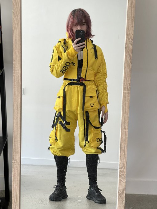 I&rsquo;m a yellow little fellow https://t.co/BI74mH8ip5
