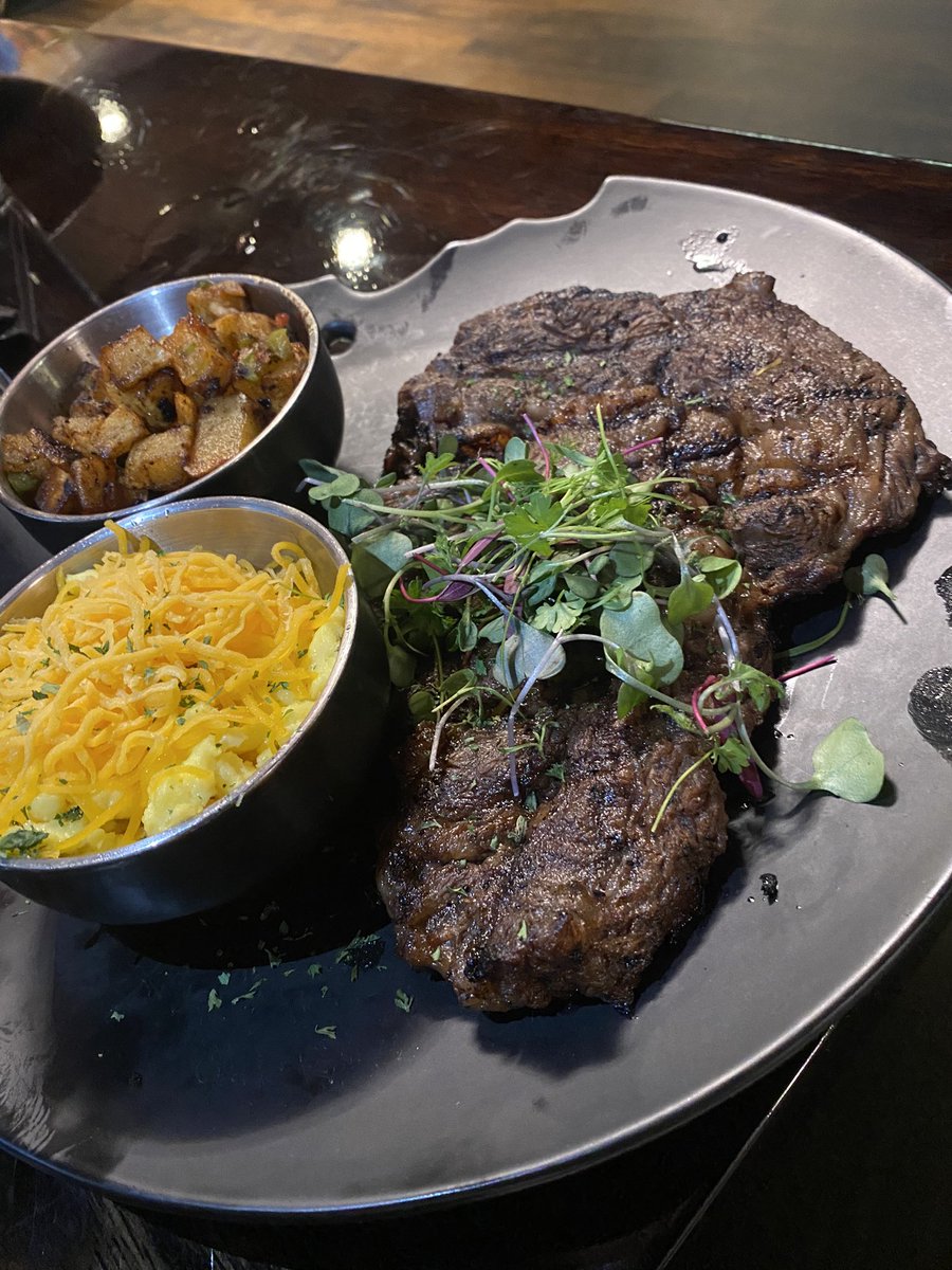 SidSpots's tweet photo. Deviled Eggs w/ Shrimp, Oxtails, Steak &amp; Eggs Breakfast, Shrimp &amp; Grits. #KitchenKocktailsChicago #SidSpots https://t.co/ZaMctSbLXd