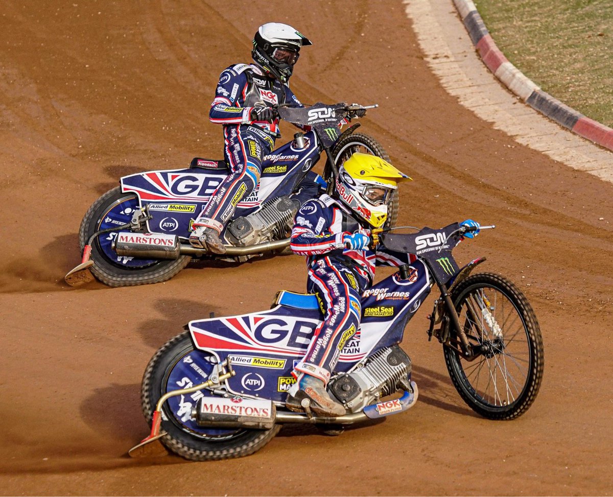 GBSpeedwayTeam's tweet photo. 🇬🇧Thanks to the riders, performance team &amp; partners, WE ARE WORLD CHAMPIONS!!!🏆

@alliedmobility @KappaTeamwearUK @ATPI_Travel_UK @taptrip @RogerWarnes @PowerMaxedUK @Steelsealuk @TysersSport @GrantTankers @fuchs_silkolene @Rentruck @PhysiqueMgmt @Nutrition_X @adamhewittltd1 https://t.co/kb7LpQBqKu