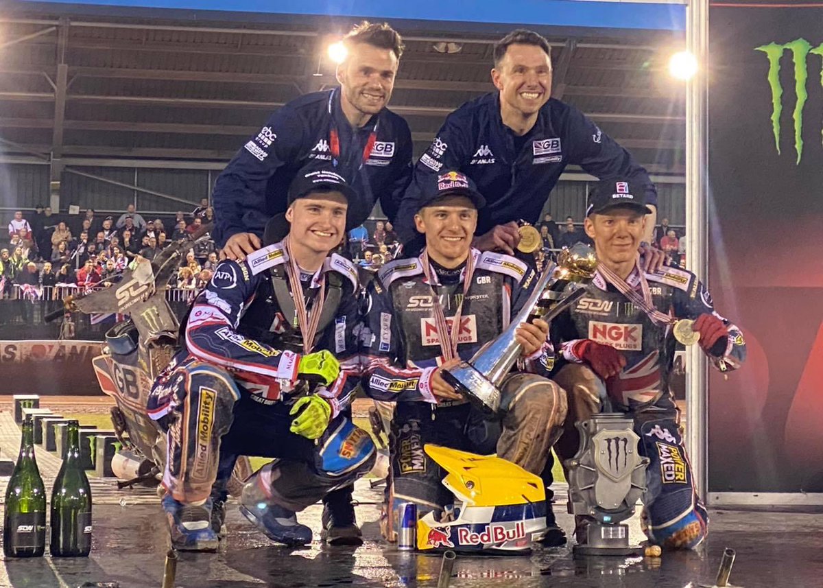GBSpeedwayTeam's tweet photo. 🇬🇧Thanks to the riders, performance team &amp; partners, WE ARE WORLD CHAMPIONS!!!🏆

@alliedmobility @KappaTeamwearUK @ATPI_Travel_UK @taptrip @RogerWarnes @PowerMaxedUK @Steelsealuk @TysersSport @GrantTankers @fuchs_silkolene @Rentruck @PhysiqueMgmt @Nutrition_X @adamhewittltd1 https://t.co/kb7LpQBqKu
