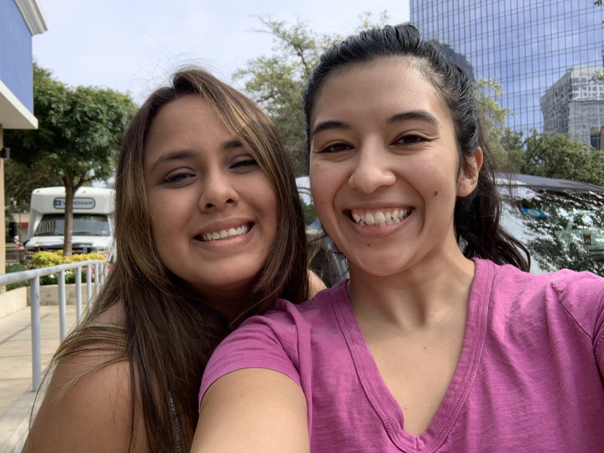 SoleilHernandez's tweet image. Twitter #medphys friend turned into real life friend! Hope you had a wonderful time in Houston @Genephys ! Safe travels back home! 👩🏻‍🔬❤️
