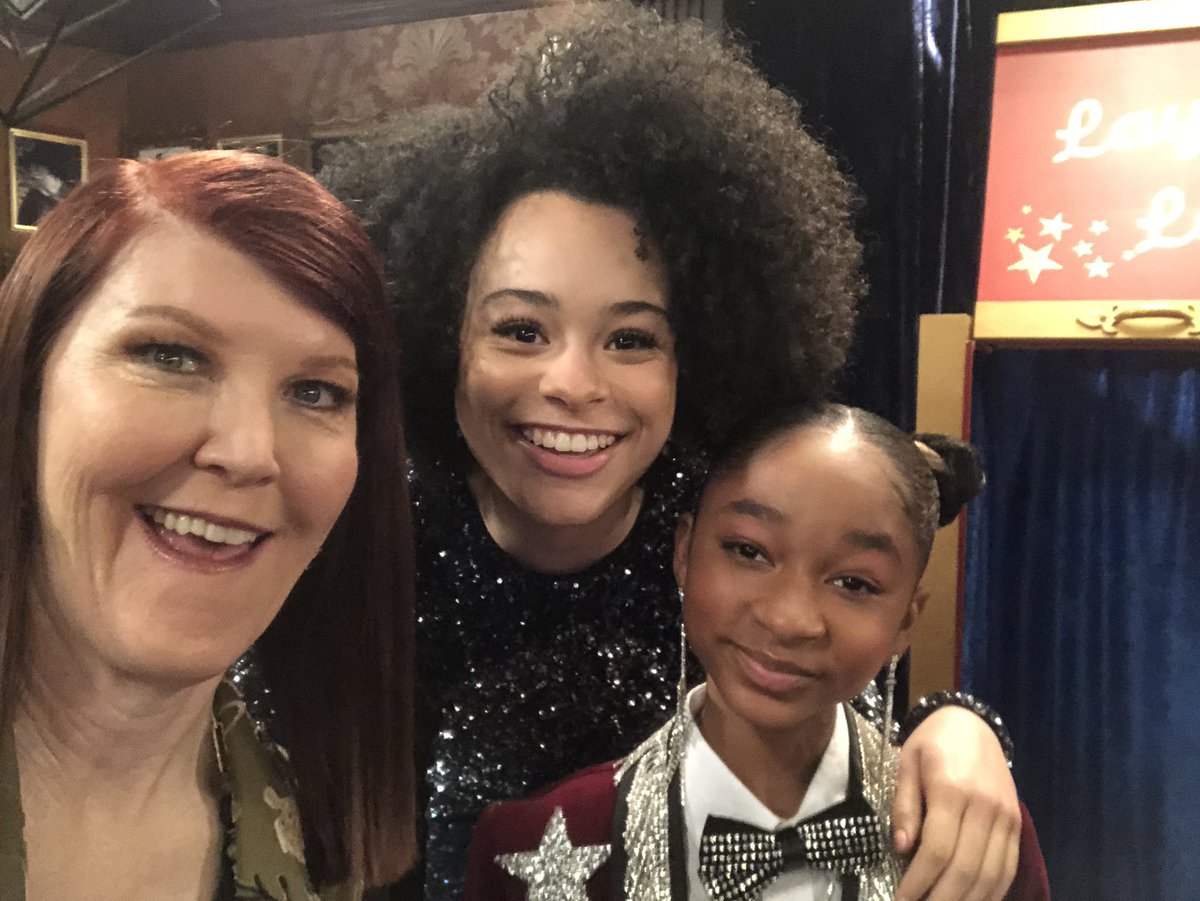 Kate Flannery tweet media