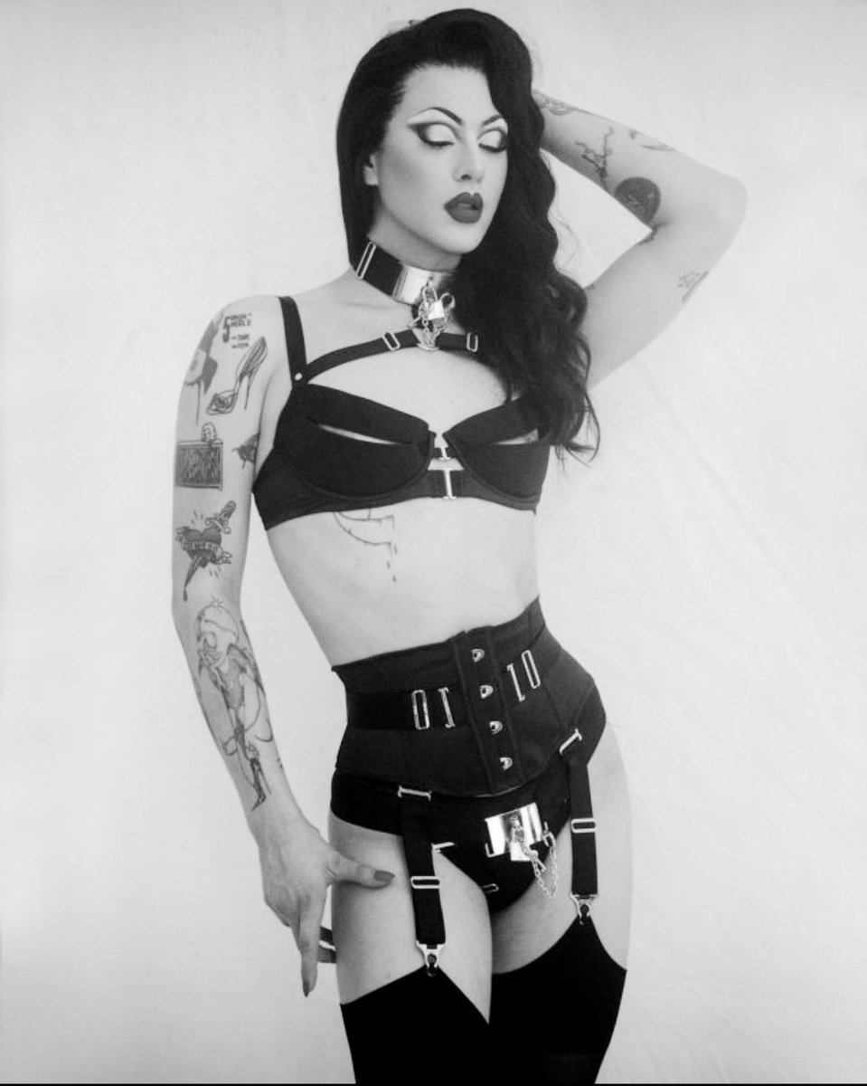 DIORWHIPS's tweet image. sex in the air