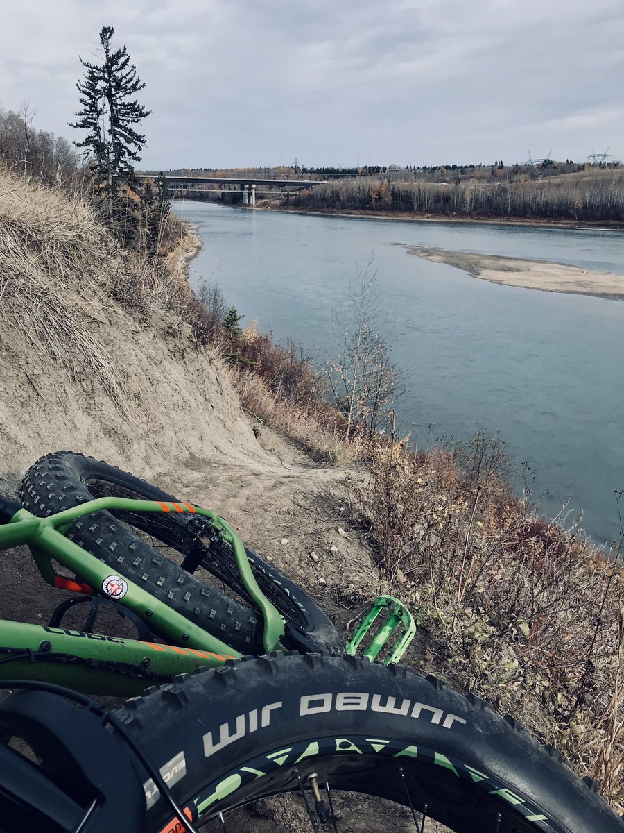 Chili_Bite's tweet photo. Breathless it sure is #yegbike #yegbike #mtb https://t.co/OOXO82oH9g