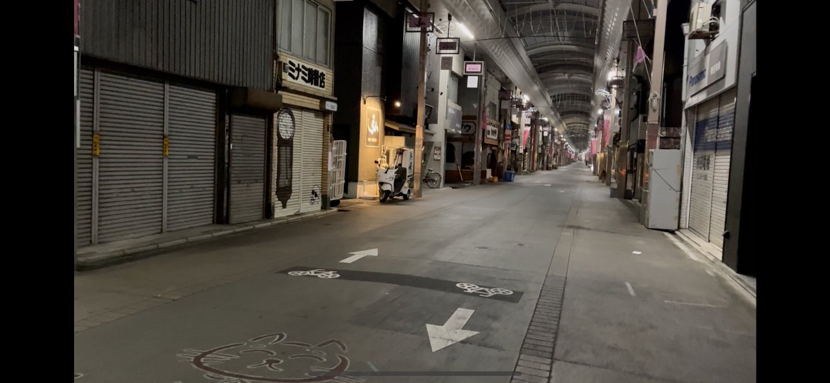 drive_japan_tw's tweet photo. Midnight shopping street in kyoto, japan.
nobody walk on the street,quite and beautiful landscape.

#japan #japanwalk #streetphotography #japandrive #shoppingstreet #dawn #night
#kyotojapan #kyoto #kyototrip #kyototravel #kyotogram #kyotophoto #visitkyoto #kyotophotographe https://t.co/82X0d15hSx