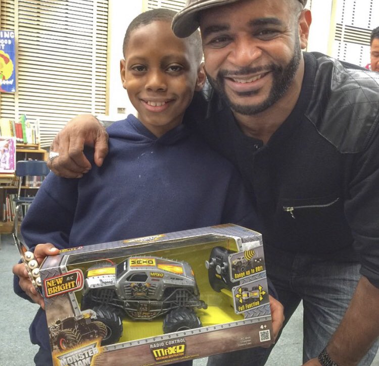 EngageTheVision's tweet photo. When someone says that they wish our loved ones could live forever, I’m tempted to reply, “they do”. Thom Washington was a pastor, a father, a husband, and a leader who not only helped found Engage the Vision, but inspired change within our communities for years to come. 1/6 https://t.co/MBxtbrGxqN