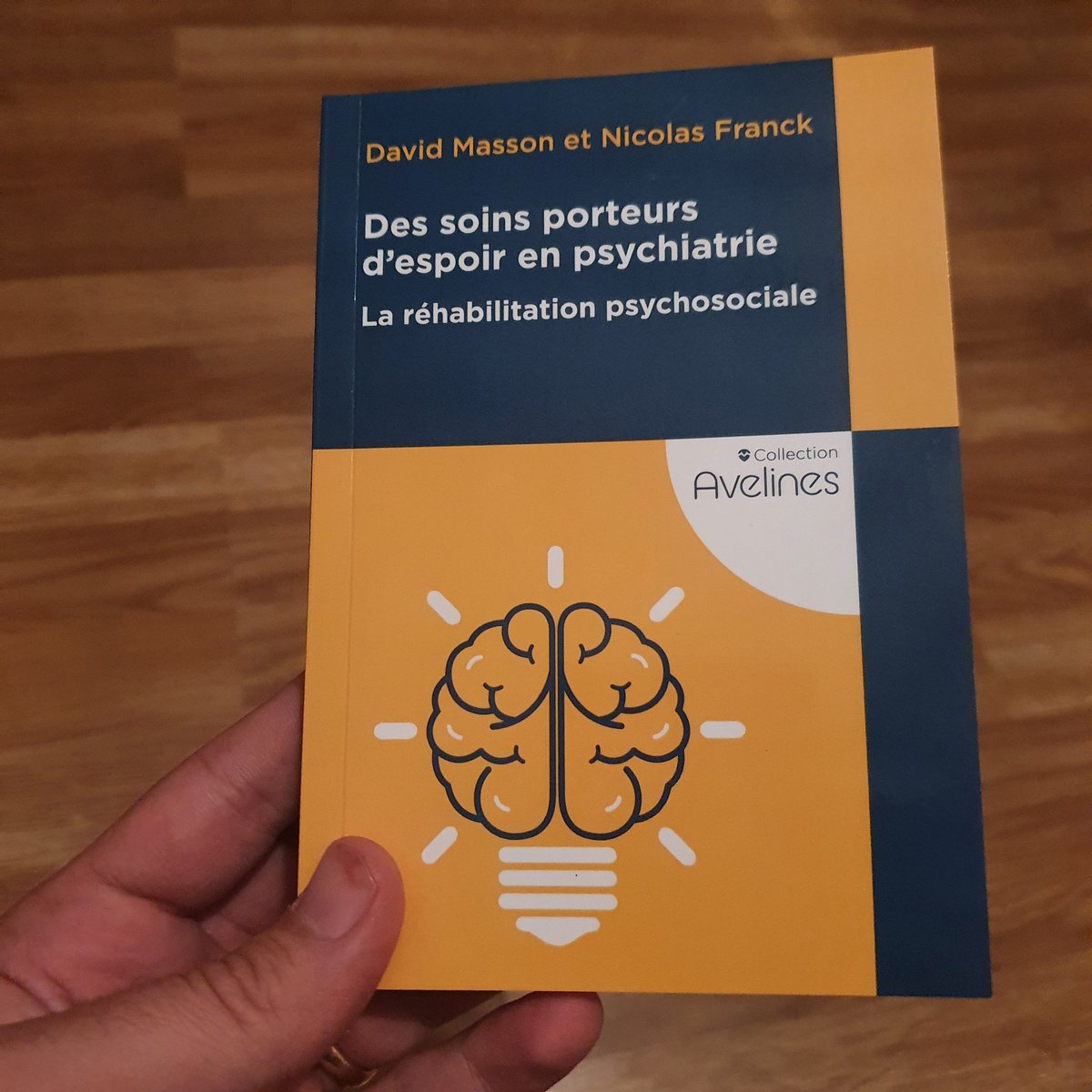 psy_massondavid's tweet photo. Il sera peut-être pour vous.
Pour le futur cap des 2000 abonnés, j'offre ce livre dédicacé par le Pr Nicolas Franck. Une belle opportunité de découvrir la #réhabilitationpsychosociale!
Pour participer:
- un RT de ce tweet 
- un follow
Tirage au sort le cap franchi.
Bonne chance! https://t.co/TWb7RR6w5G