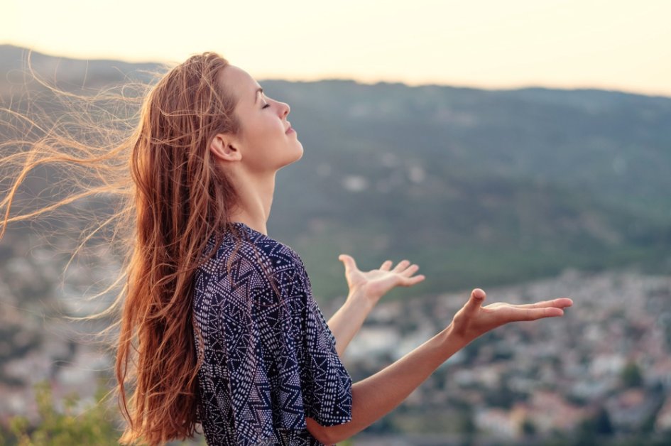 iasd's tweet photo. Aprender a se contentar com o que tem é saber que, em Cristo, já possuo tudo o que realmente importa. 😉 https://t.co/nTwid1sYWQ https://t.co/tLsW56lHvJ