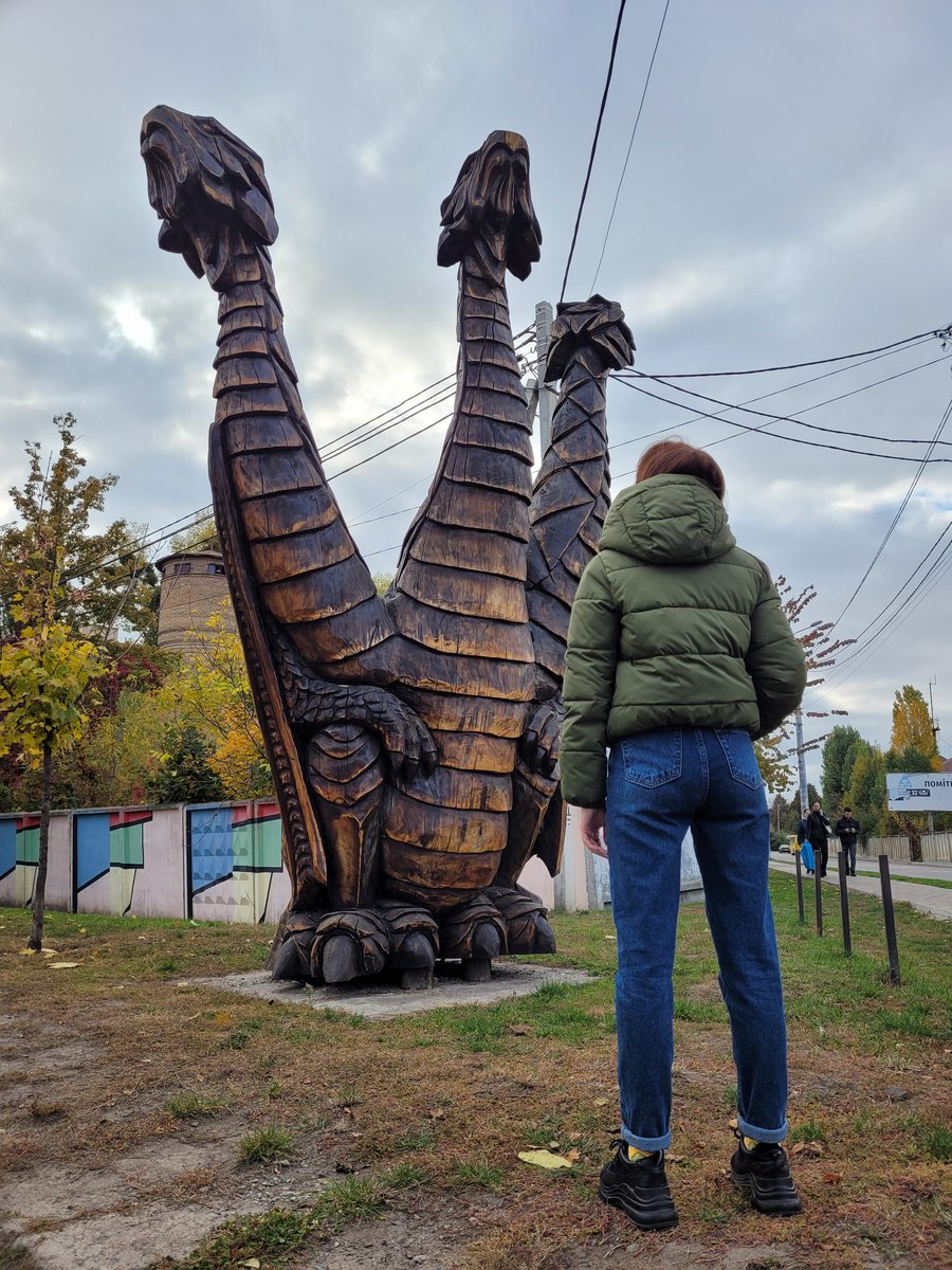 Чувствую себя трехголовым драконом.  Три личности которые никогда не соединяться воедино ...