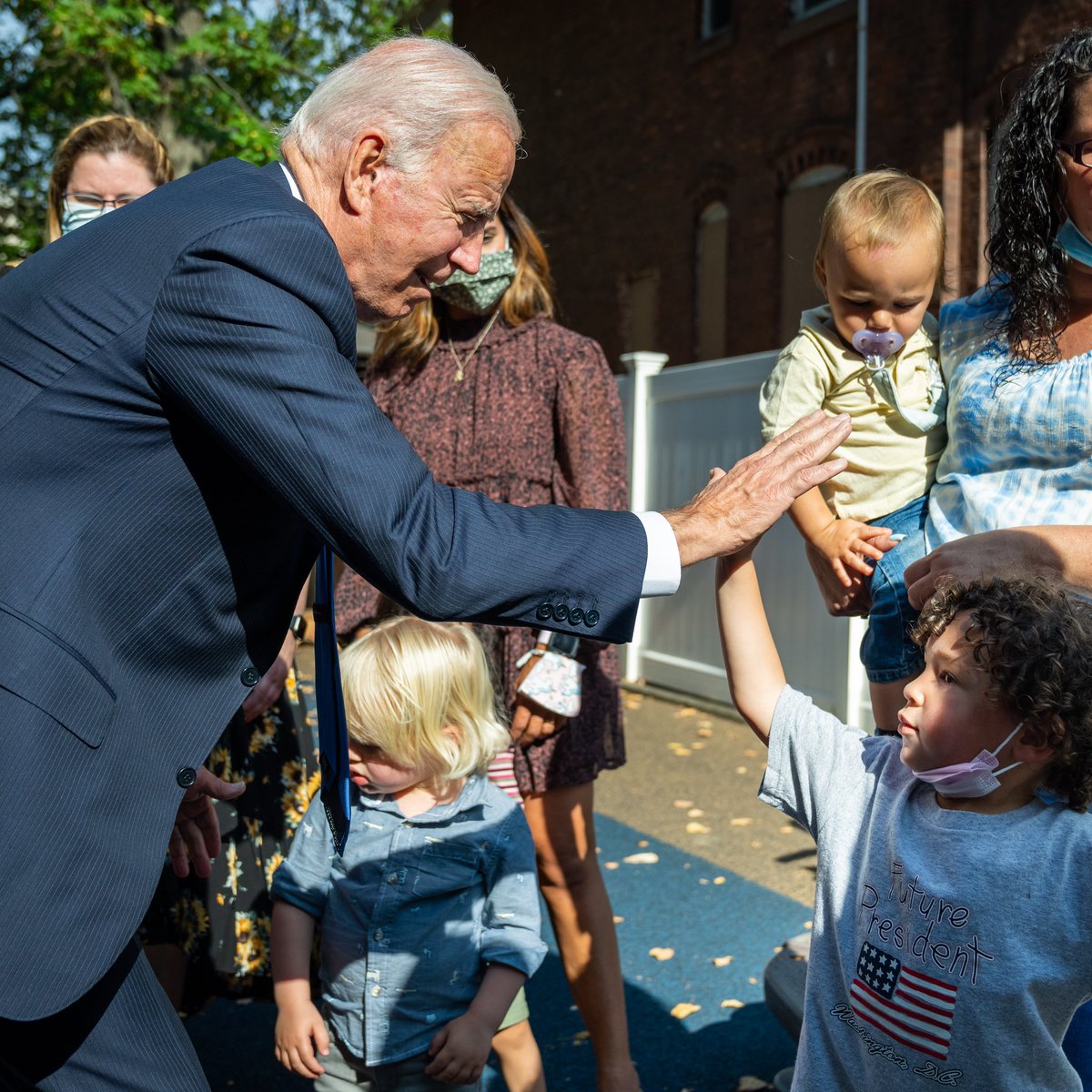 POTUS46Archive's tweet photo. Met a future president last week. https://t.co/fnYx3qrfaS
