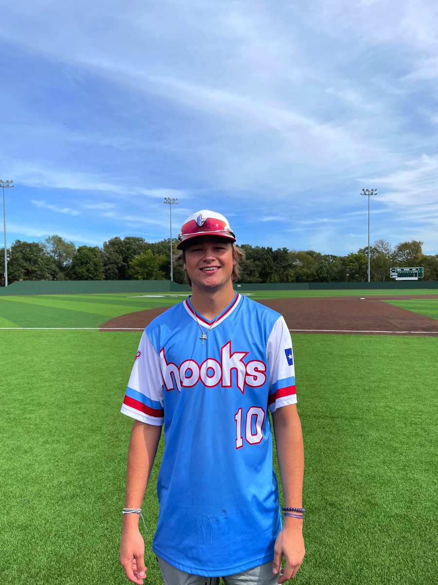 FiveToolTexas's tweet photo. F: Hooks 9, Total Baseball Raiders 18U 0
PoG: Tate House 3-3, 2 3B, 3 RBI, 2R, SB https://t.co/jAdyYfRTnO