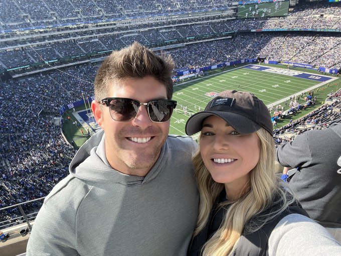 Here for moral support #togetherblue @Giants @prenteye https://t.co/8Muh28V2zl<a href="/tag/togetherblue"class="tags">#togetherblue</a><a class="tags" target="_blank" title="On Twitter" href="/?out=eyJ0eXAiOiJKV1QiLCJhbGciOiJIUzUxMiJ9.eyJpYXQiOjE3MjA5MzEyMzIsImlzcyI6InR3cG9ybnN0YXJzLmNvbSIsIm5iZiI6MTcyMDkzMTIzMiwiZXhwIjoxNzUyNDY3MjMyLCJyZWRpcmVjdF91cmwiOiJodHRwczovL3R3aXR0ZXIuY29tL0dpYW50cyJ9.Qk4I8-g844XkVYRCStdLQpttoNyRorczLONxWlWKoGWnumi9jVtPuviP8iKt23oJGxH2TawwWz3Yk5jvPOnIXg">@Giants</a><a class="tags" target="_blank" title="On Twitter" href="/?out=eyJ0eXAiOiJKV1QiLCJhbGciOiJIUzUxMiJ9.eyJpYXQiOjE3MjA5MzEyMzIsImlzcyI6InR3cG9ybnN0YXJzLmNvbSIsIm5iZiI6MTcyMDkzMTIzMiwiZXhwIjoxNzUyNDY3MjMyLCJyZWRpcmVjdF91cmwiOiJodHRwczovL3R3aXR0ZXIuY29tL3ByZW50ZXllIn0.s1mo4uDenemQPir27fPRg2rKxEot4WgJP5FHr5lB4I17NvTEOezHSY778GKagy4Uv3Is-b-39cV1rsFBVxiC-Q">@prenteye</a>