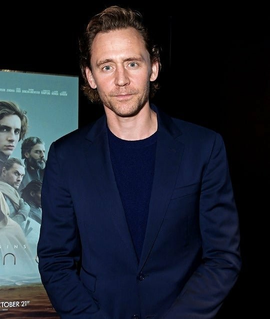 Ay, el día que vuelvo a tw... Aparece el sr. ❤❤❤❤