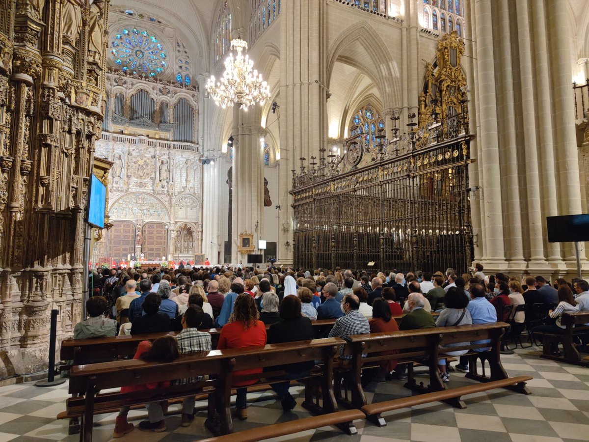 Mediante un acto penitencial especial en la
<a href="/sicp_de_toledo/">Catedral de Toledo</a> da comienzo el inicio de la fase Diocesana del #Sínodo que tendrá lugar en Roma en el 2023. 
Después de la eucaristía, se envía a todas las parroquias <a href="/architoledo/">Archidiócesis de Toledo</a>, para vivir en clave sinodal.