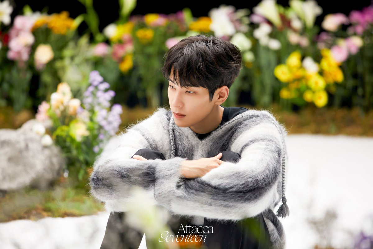 เหงามั้ยอะ นั่งด้วยนะๆ