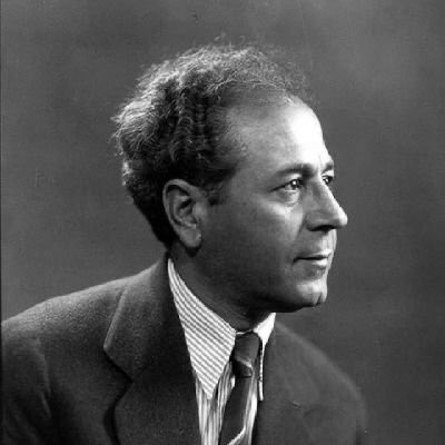 أنتَ مدرسة والمدرسة لا تموت.
#أنطون_سعاده 
#الغائب_الحاضر