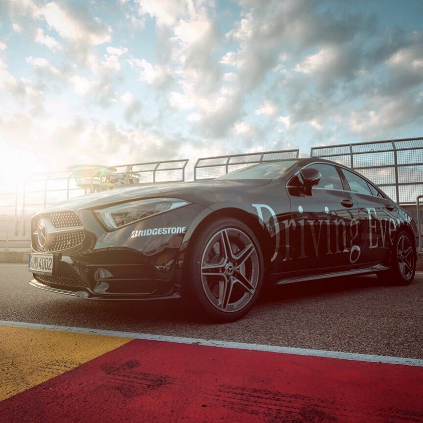 RicciSpeckels's tweet photo. There‘s no time to relax: The sun is rising and the racetrack is calling.
#race #racetrack #sun #risingsun #goodmorning #notime #mercedesbenz #mercedesamg #raceexperience #drivingperformance #drivingexperience #amgdrivingacademy #amgdrivingperformance #mbfanphoto #mbfamily #… https://t.co/zmA38HuWtD
