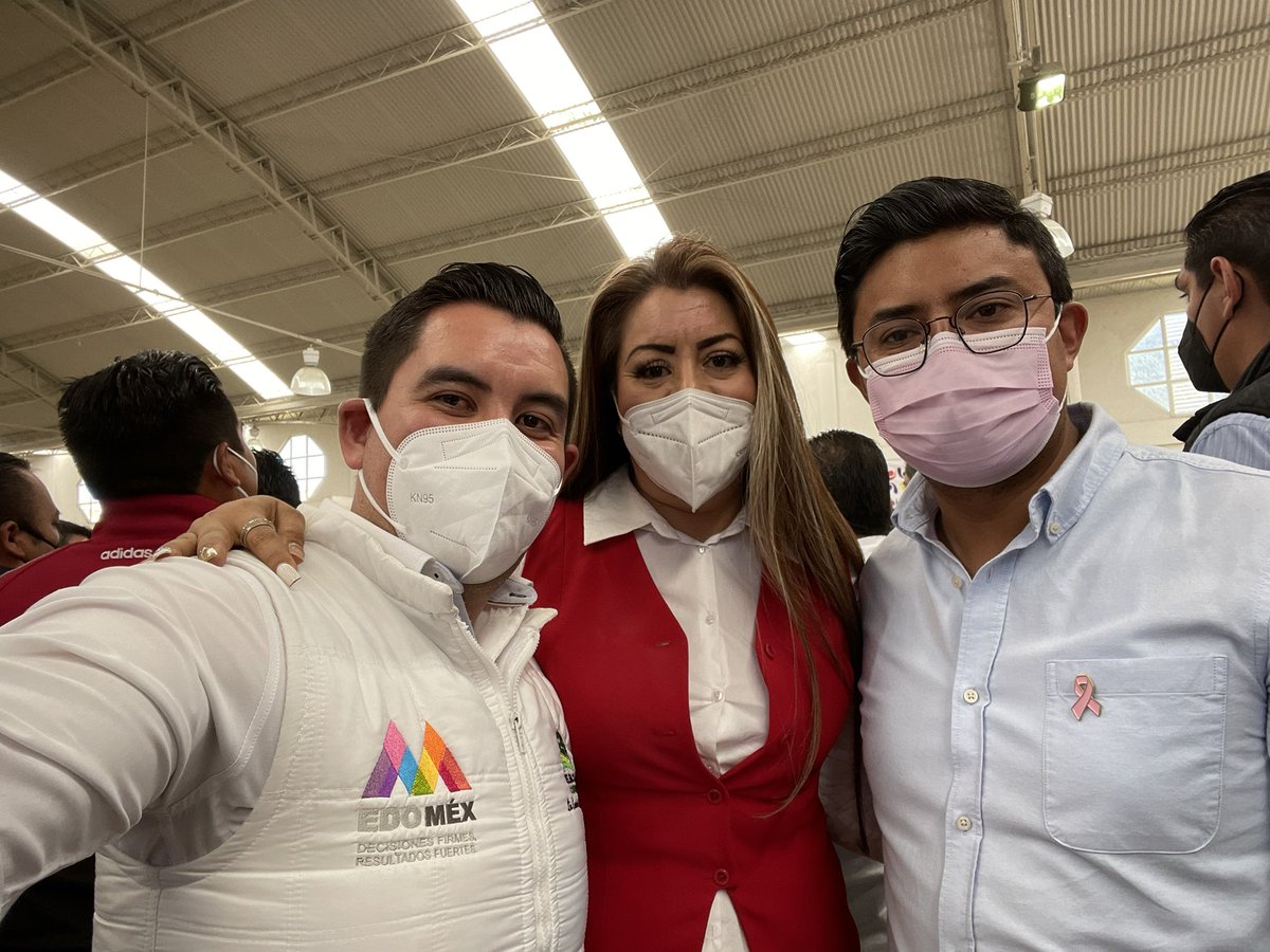 emmanuelquito's tweet photo. Siempre un gusto el poder saludar a grandes líderes de un noble corazón @Suseth_DeLaO e @ivanesquer  #Unidadsindical trabajando por el futuro del Estado de México https://t.co/EFAf0zWO8b