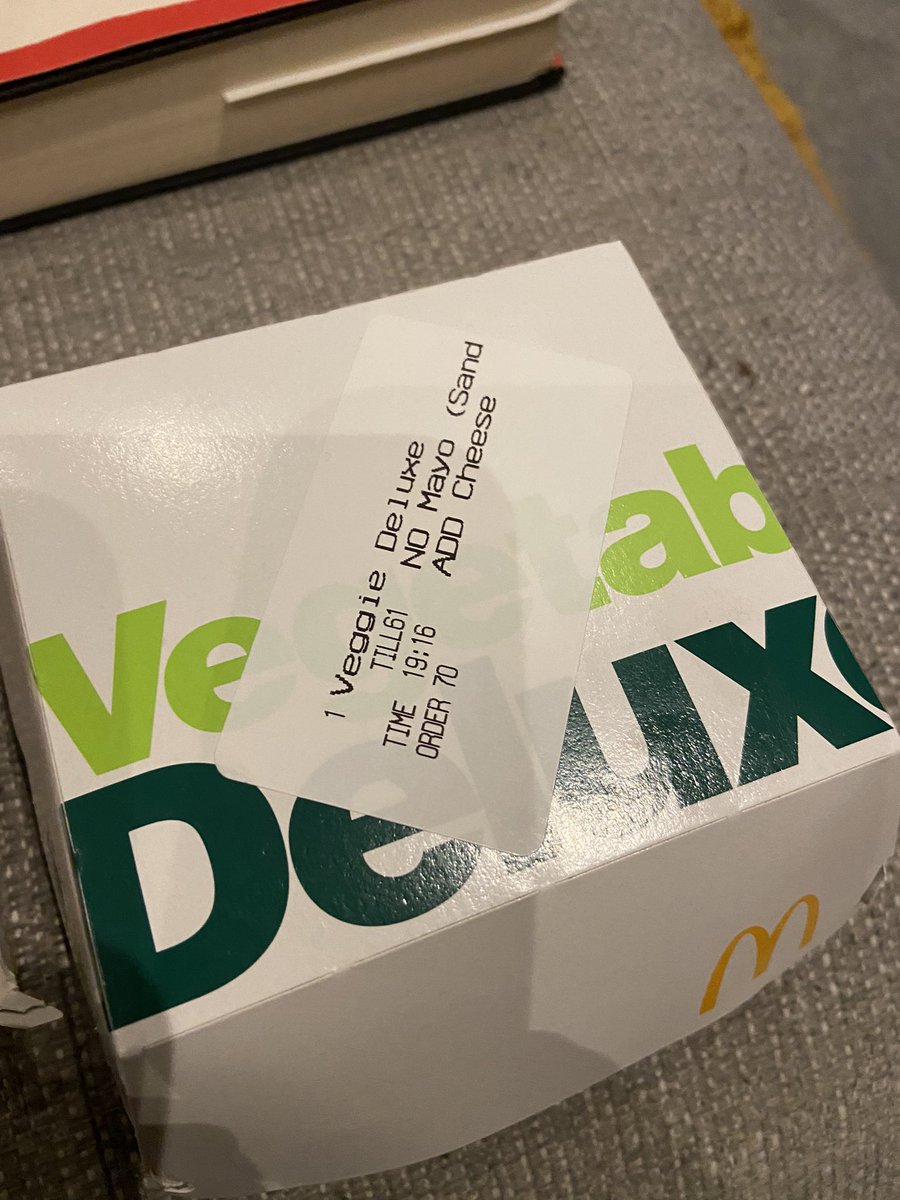 elisha230600's tweet photo. @McDonalds @ubereats_uk wtf?? This was what arrived as the veggie deluxe I ordered…  and the Fanta to go with it was sent as half a milkshake?? The rest of it was so cold it could’ve come from the fridge 🥶 https://t.co/VbJJwq7ruT