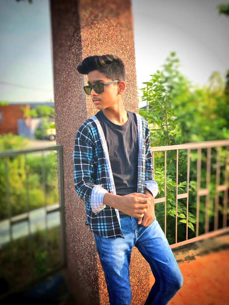 premIng91216950's tweet photo. @abpmajhatv @ZeeNews @zee24taasnews @StarPlus @ZeeTV @aajtak @ABPNews @SonyTV @discoveryplusIN @PTI_News @DishPatani @Varun_dvn https://t.co/E8jCpVytfB