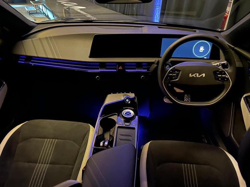 <a href="/Briantredmond/">Brian Redmond</a> <a href="/DavidBuggy/">David Buggy</a> <a href="/PadraigWalsh92/">Padraig Walsh</a> <a href="/_tjreid/">TJ Reid</a> <a href="/kia_ireland/">Kia Ireland</a> Interior EV 6 👍🏻