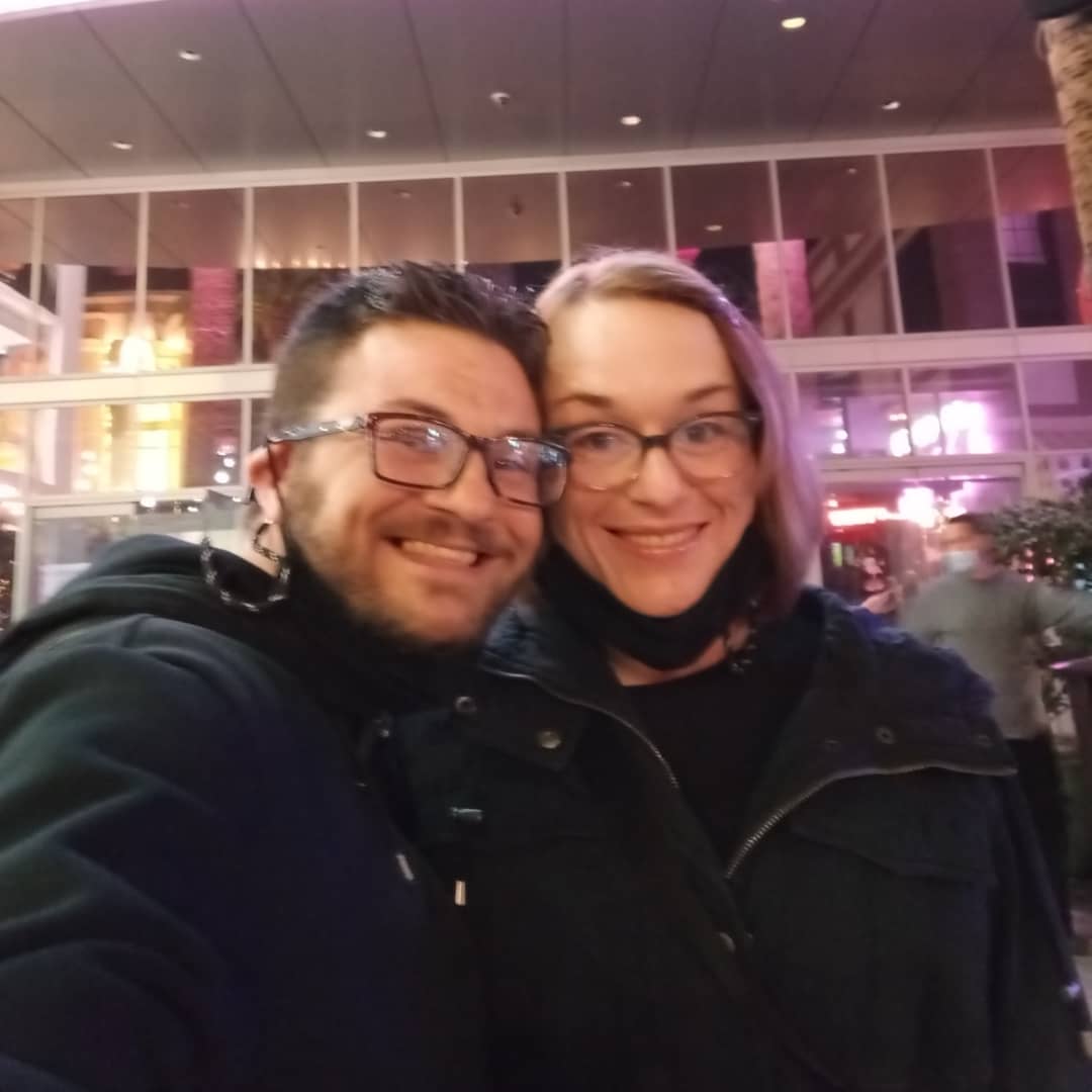 TheBlakeFamily4's tweet photo. First #DateNight in 8 years! #BadReligion #AlkalineTrio #TransCouple #LoveBirds https://t.co/lczCqSHoAM