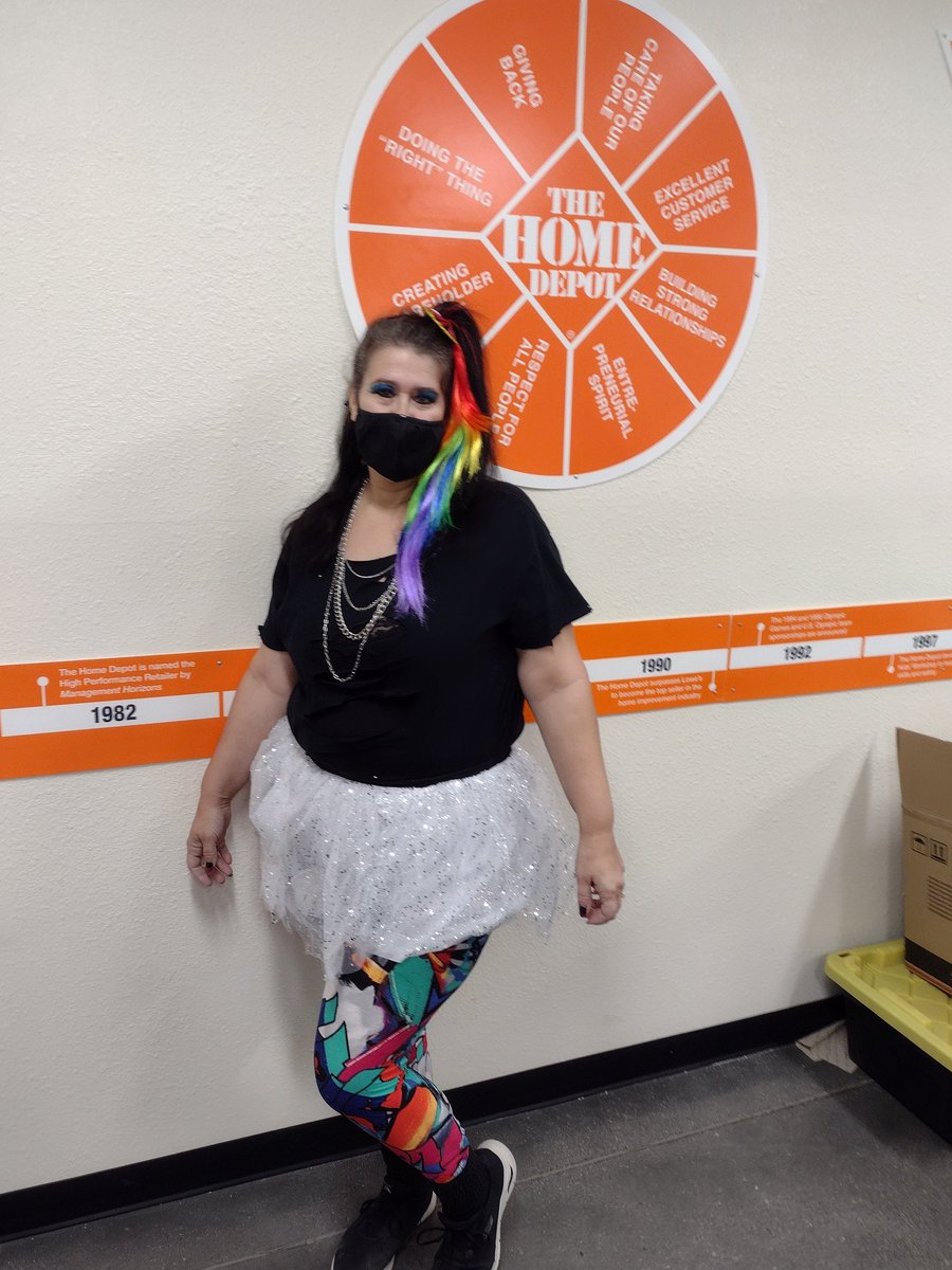 coryjt_02's tweet photo. @JenniferRiende1 Rocking 80s Day! @HomeDepot3322 @carlson_ii @Hd22Teresa https://t.co/xIdk8p6LkS