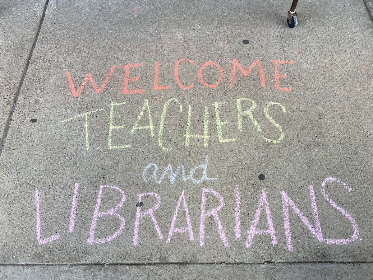 It was so good to connect with book friends again! <a href="/storymamas/">storymamas</a> <a href="/shelleyjohannes/">Shelley Johannes ☀️</a> @crazy_librarian