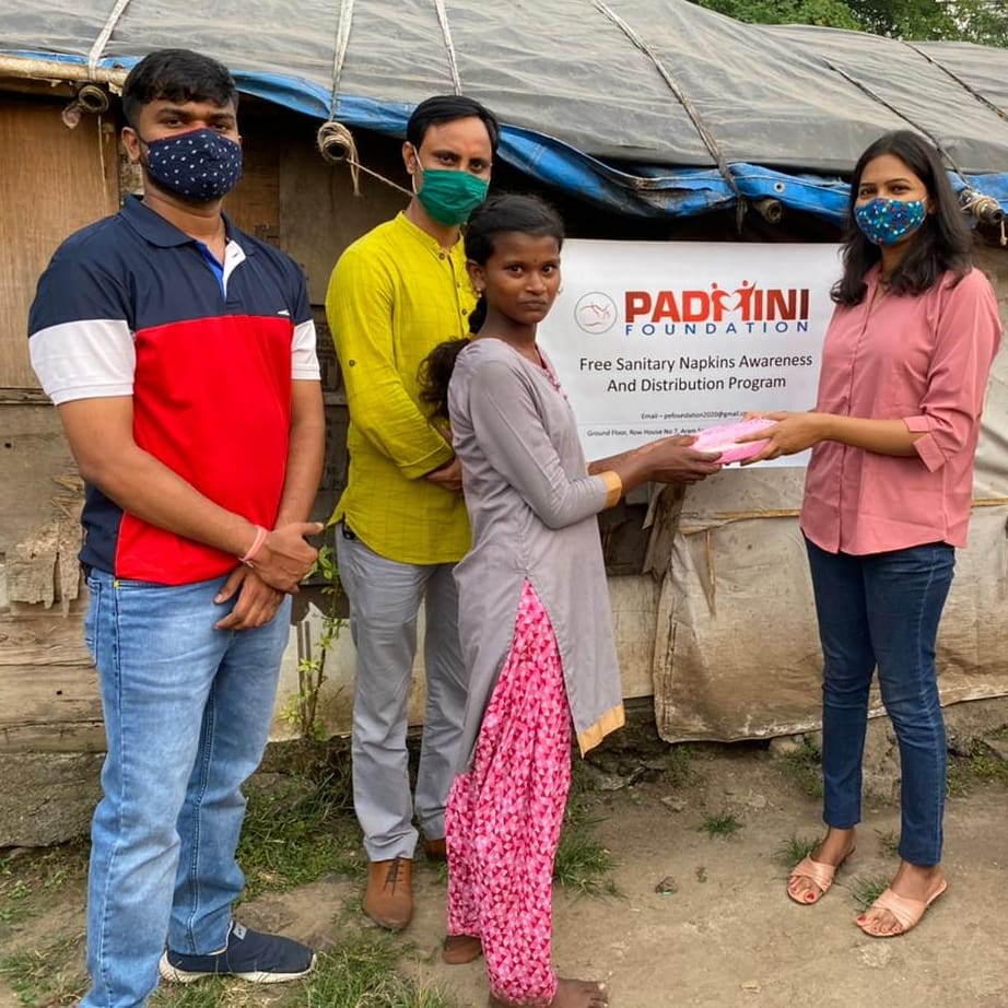 TrPreeti's tweet photo. Slumarea left side of Airoli demart 👍
Free Sanitary pads Awareness and Distribution Programme 🥳
#slumarea #RuralWomen https://t.co/vWEjXCx2iv