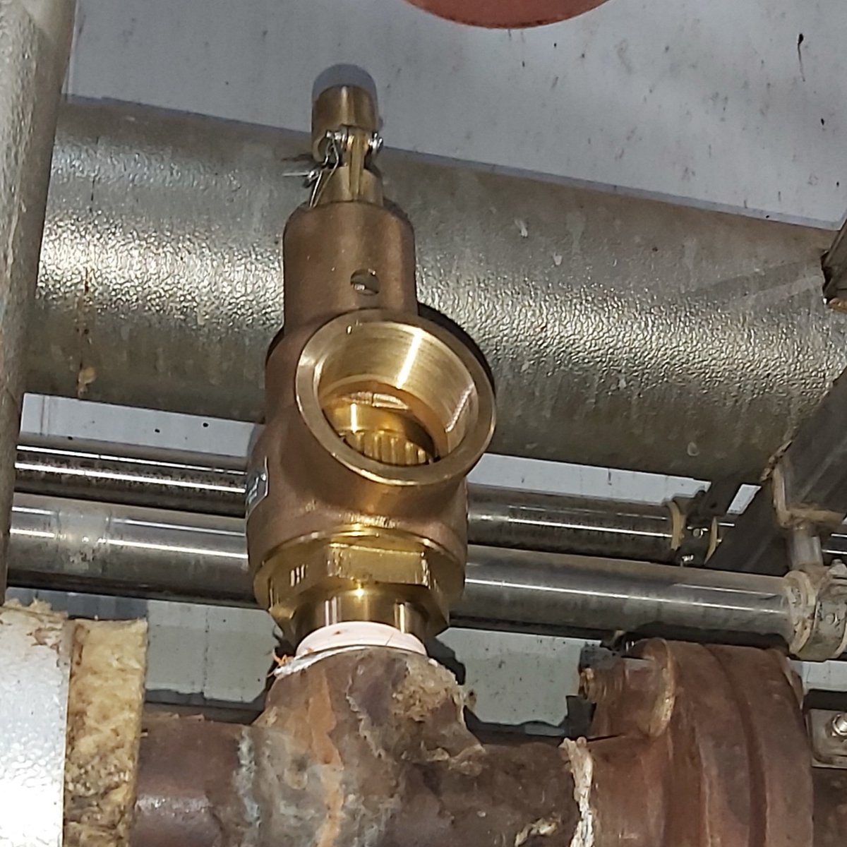 AllSteamPro's tweet image. Safety valve supply and install. 
Contact us for any safety valve requirement. 
#steam #boiler #safetyvalve #allsteampro 
allsteampro.ca 1-888-222-8670