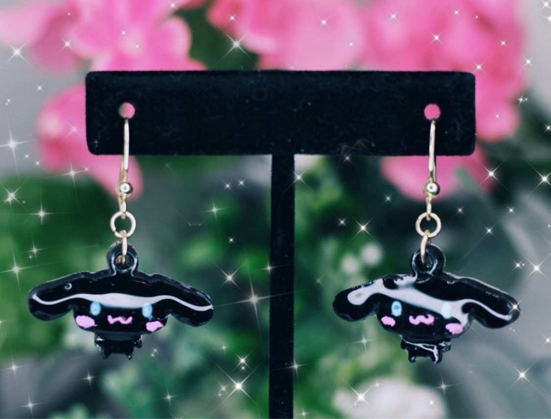 lilbluberries's tweet photo. completely hand-crafted sanrio jewelry 🙌🏻💞💫

WHO AGREES !!! https://t.co/0bnpTyJIvy