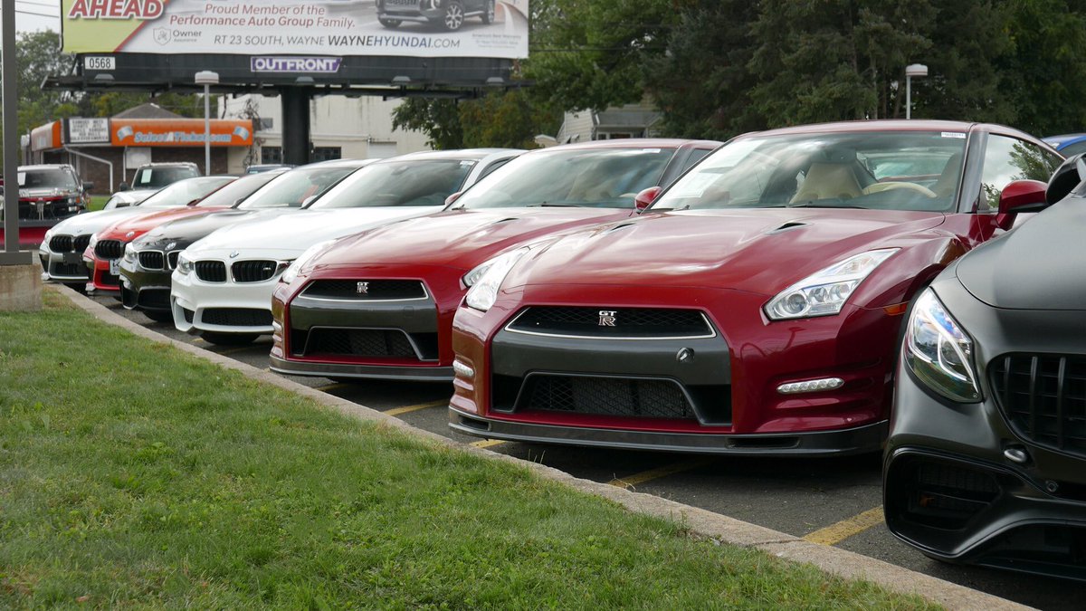 WTF! - This New Jersey Kia dealership sells Lambos, McLarens, GT-Rs and other exotics 😍😍 bit.ly/3lRaRh4