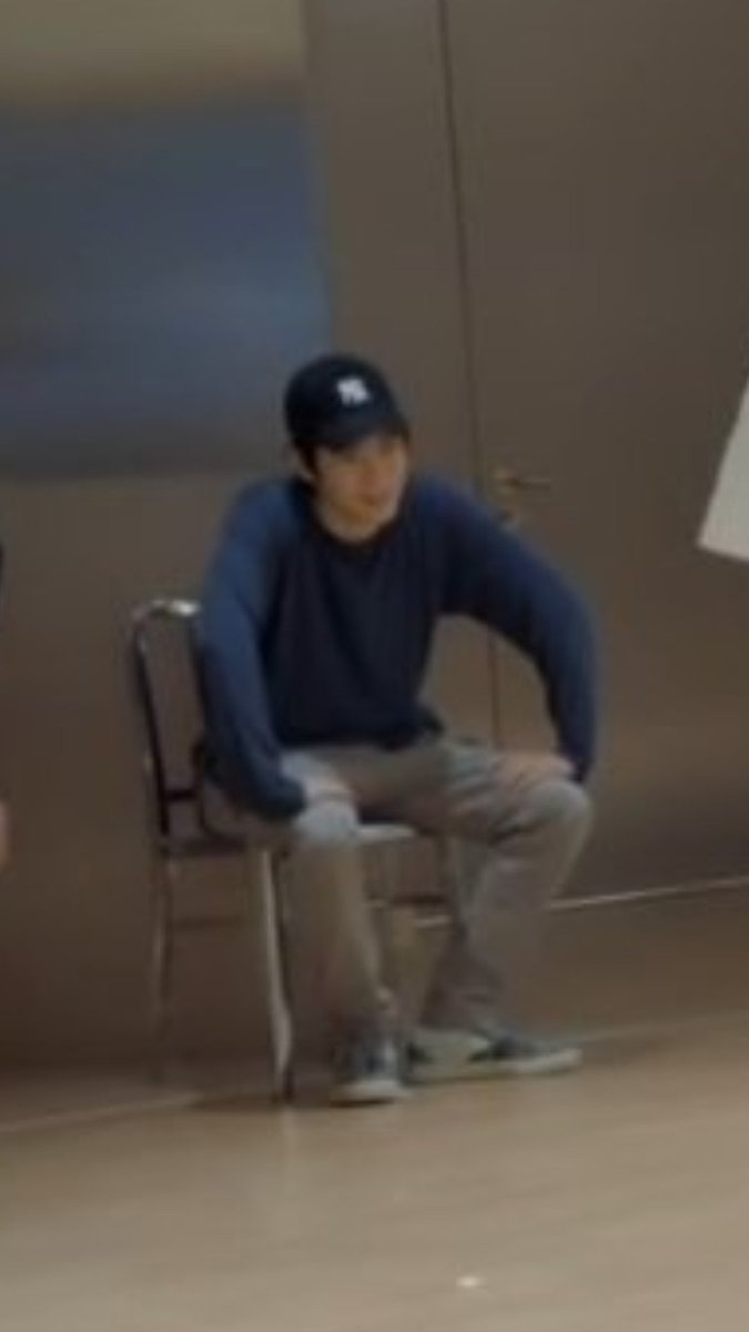 angelzyoi's tweet photo. at this point arent we all jarhyun https://t.co/UYUZzLkkX5