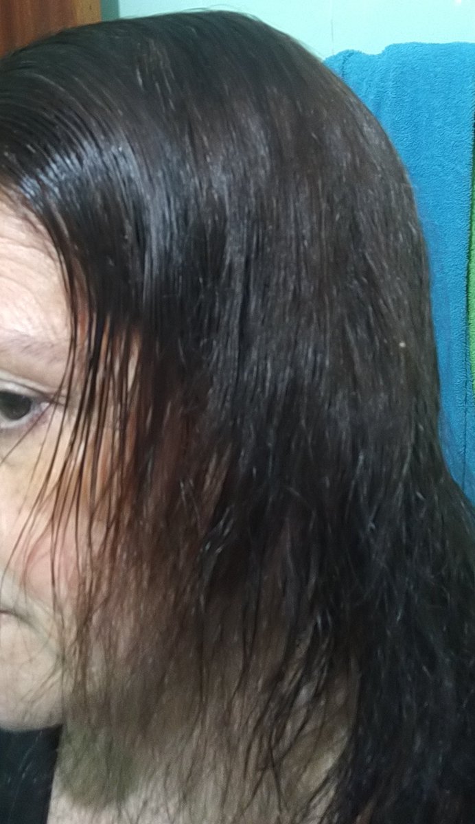 Maria24090518's tweet photo. #CambioDeColor
Me he teñido el pelo con un castaño claro espero que me quedé bien https://t.co/Qn5uVkNSsi