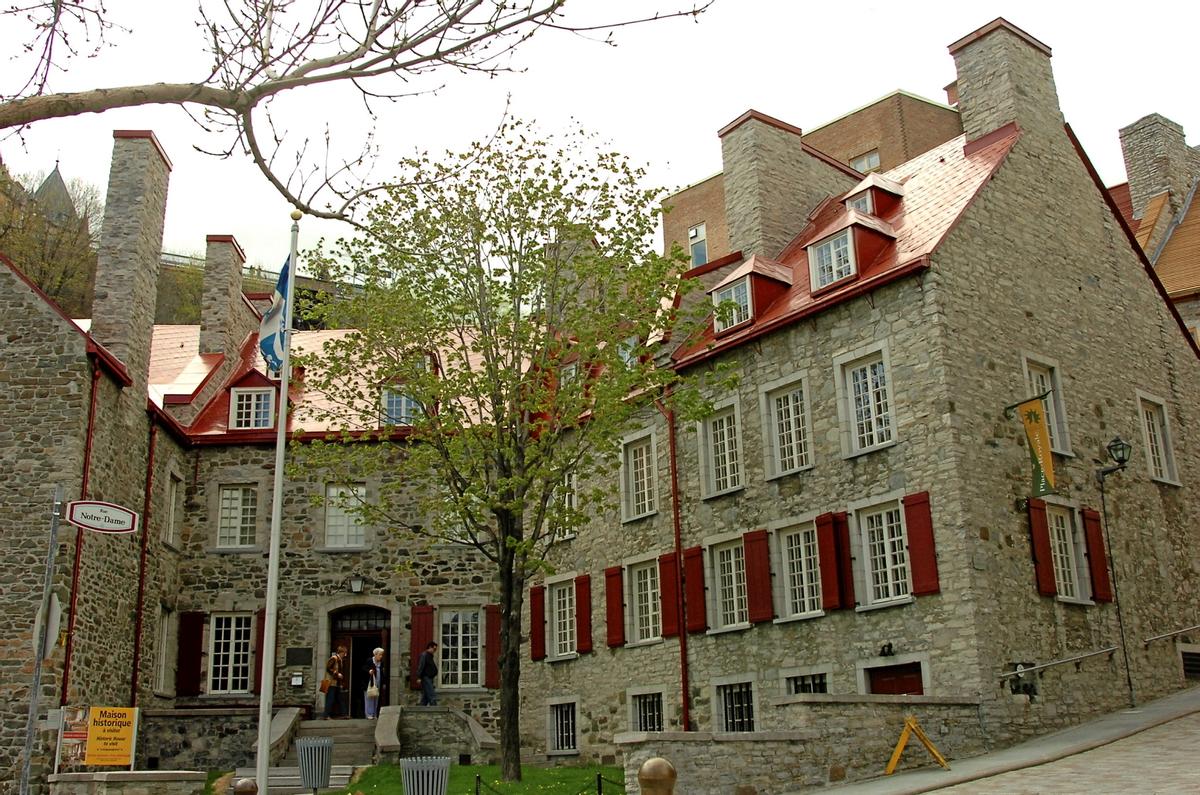 lesoleildeqc's tweet photo. Triste sort pour la maison Chevalier https://t.co/WRgbRYoMVX https://t.co/LbCVwL7aoX