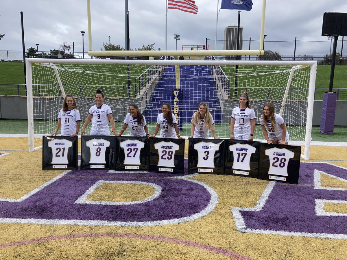 murph3211's tweet photo. UAlbany senior night! So proud of you Kelsey Lee!! @UAlbanyWSOC https://t.co/x4Ish8pnVv