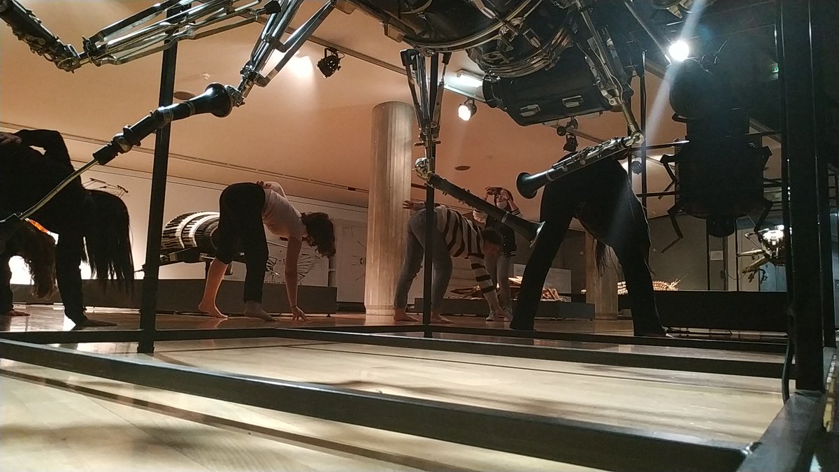 lyc_bascan_ramb's tweet photo. [#BascanSpirit #Art #Danse #tsqy] Découverte du Théâtre de Saint-Quentin-en-Yvelines avec  avec Julie Meyer Heine. Découverte des métiers, observation d'un temps de répétition, composition dans différents lieux du théâtre et spectacle le soir. la Danse, un art vivant 👍 https://t.co/qLbnyBC62s