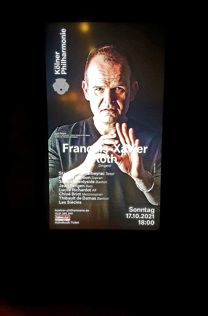 jekltwin's tweet photo. Great #PelléasetMélisande by @LesSiecles &amp; @fxrroth @koelnmusik - @siobhanstagg @StandeBarbeyrac #SimonKeenlyside @JeanTeitgen #LucileRichardot @chloebriotsop #ThibaultdeDamas 🎶👏🙏 #ClaudeDebussy - (3rd #opera this month, another bow tie, #Debussy blue😉) https://t.co/fcxbZYLcw1
