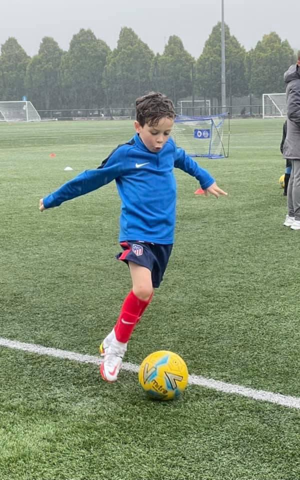 AllyMcGovern1's tweet photo. Argyll the baller has been invited to the Elite centre training with Rangers FC… #argyll14 #ELITE #baller #gazza 🌈⭐️⚽️ https://t.co/k5po7tpeXI