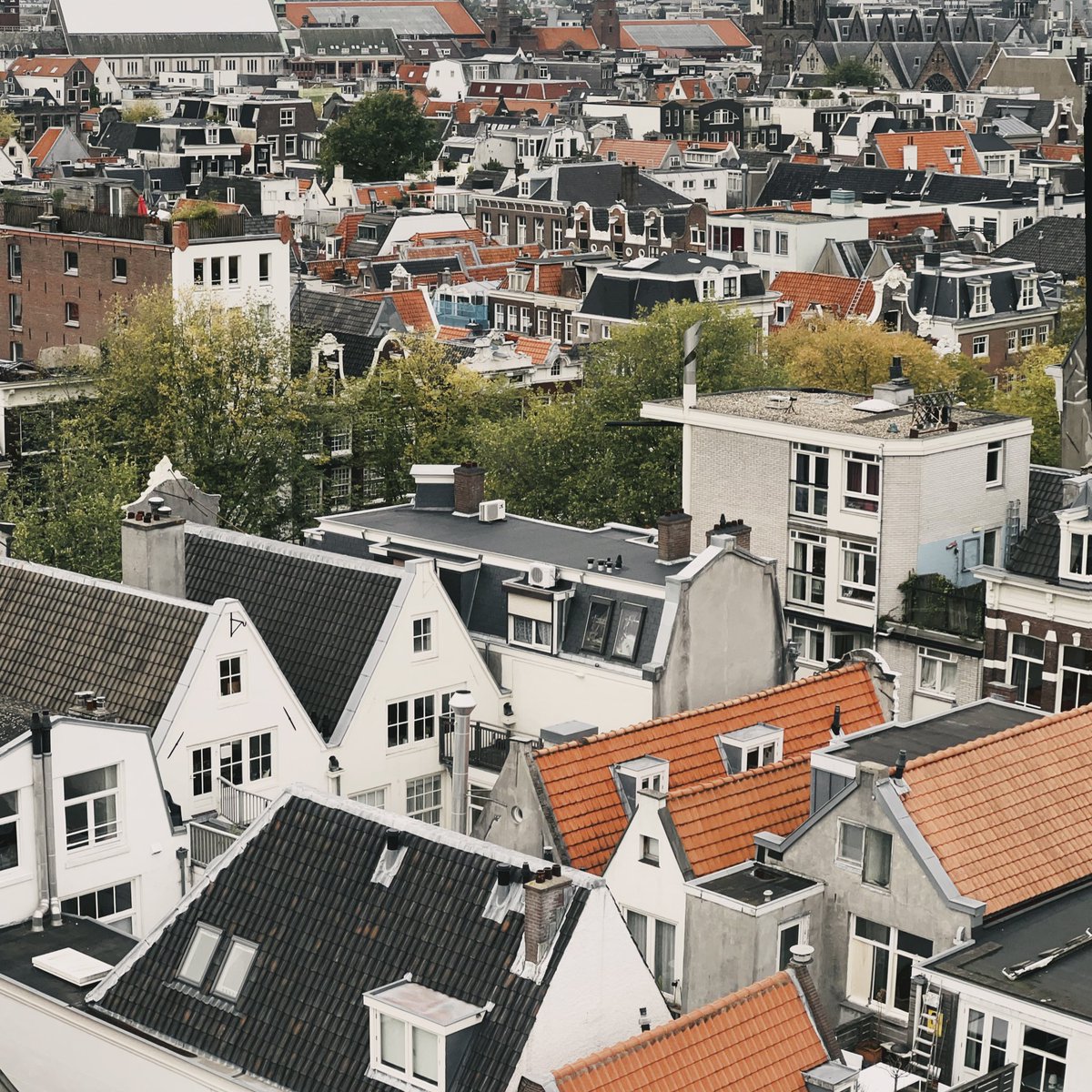 BasicAppleGuy's tweet photo. Amsterdam #shotoniphone https://t.co/dbFNZcUWPp