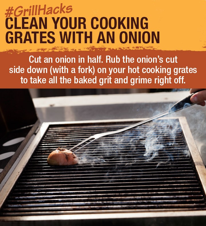 Did you know you can naturally clean and season your grill with an onion? 
#grilltips #grillhacks #onioncleaning #grillcleaning