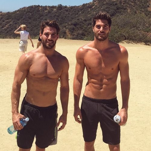 Hanging out with my bro <a href="/HeirOfHale/">𝙽𝚘𝚊𝚑</a>