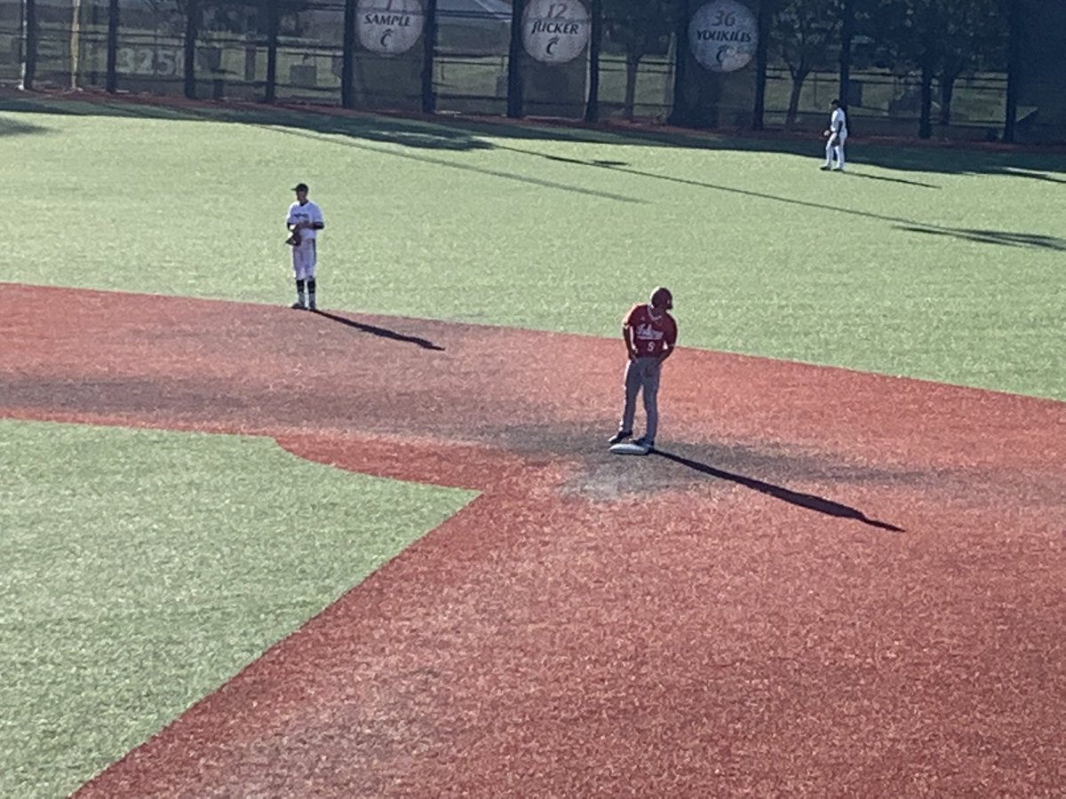 jovian34's tweet photo. Brock Tibbitts with a 2-out double. #iubase @iubase17 https://t.co/Sw9Am87KwI