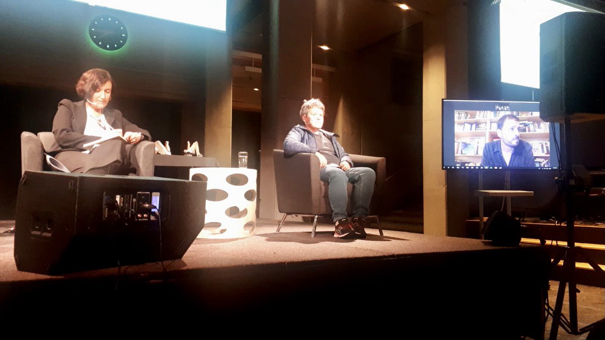 IreneLarraza's tweet photo. Euskal literaturaz @QuebecenToutesLettres-en #ItxaroBorda eta #KirmenUribe-rekin. #AureliaArkotxa &amp; #JeanDésy-ren liburuaren aurkezpena. Errezitaldiak… eta @MiguelMatamoro eta @TrioZukan-en musika harrigarria. Ezin hobeto!  Mila esker.
#AccentBasque
#SaisonQuebecPaysBasque https://t.co/wM5A8rskwc