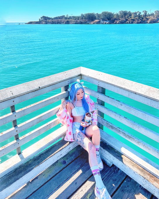 2 pic. Blue ????? https://t.co/K9wki4riOJ