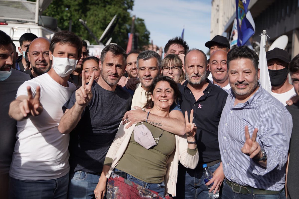 FedericoAchaval's tweet photo. A 76 años de aquella gesta histórica de nuestro pueblo, volvimos a encontrarnos en la misma plaza para levantar las mismas banderas que tanto nos siguen representando.

En este #DiaDeLaLealtad reafirmamos nuestro compromiso para construir una Patria con trabajo y justicia social. https://t.co/a5AQiuNX9W